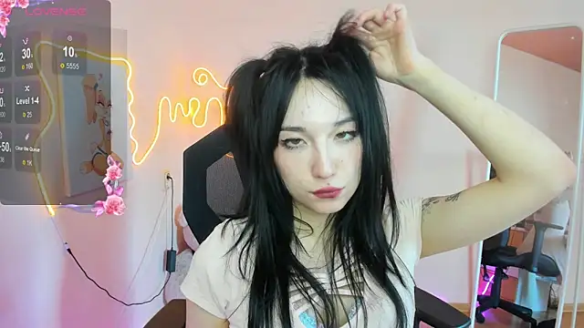 aliceeinwonderlanddd - AliceeinWonderlanddd's free webcam - UK Sex Cams