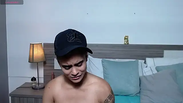 Liiamthompson webcam