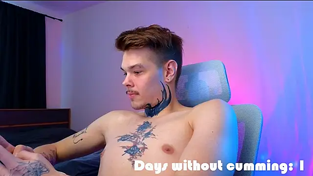 denis_here - DENIS_HERE's free webcam - UK Sex Cams