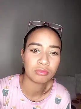 Aurora_fantasyPink webcam