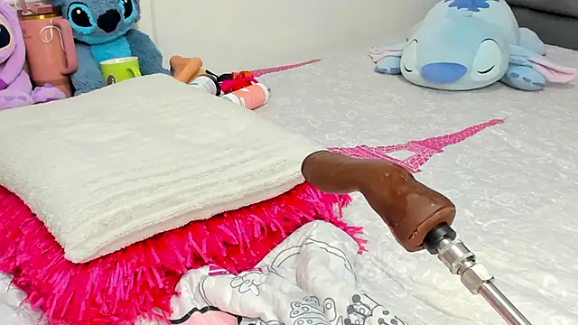 Elizabeth_18_ webcam