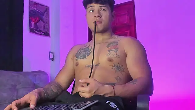 Dominic_Biker__ webcam