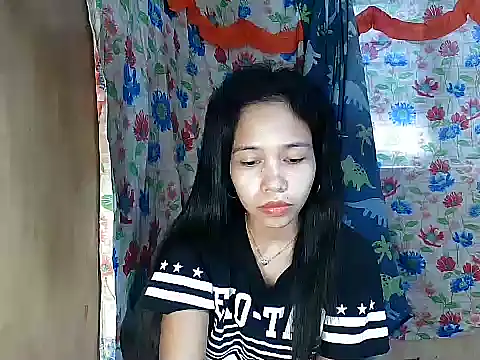 PinaySkinnyGirl webcam