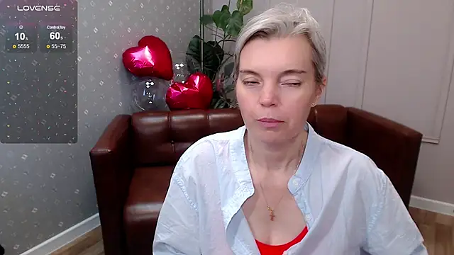 cutie_erikaa1 - Cutie_Erikaa1's free webcam - UK Sex Cams