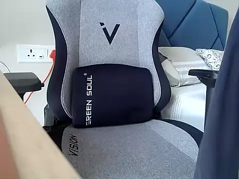 shadesofhorny - Shadesofhorny's free webcam - UK Sex Cams