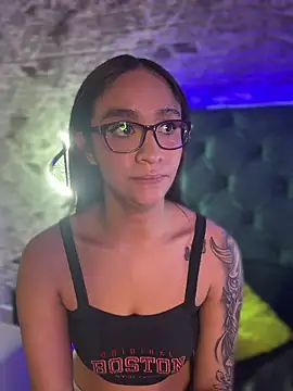 Isabella-Teen webcam