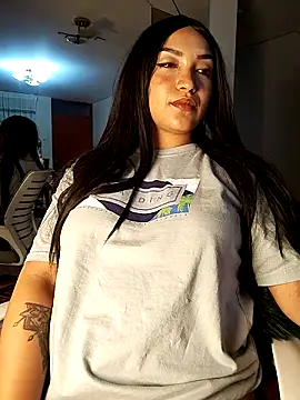 FallsForHerSmile webcam