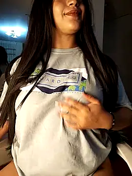 FallsForHerSmile webcam