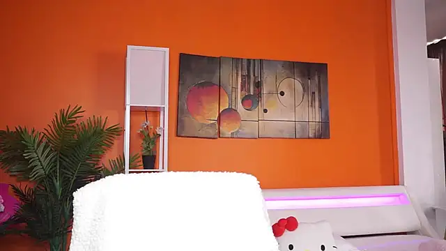 LovingBlondie webcam