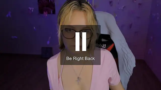 madeline_doll webcam