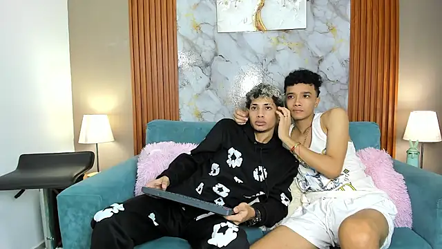 YOUNG_BOYS_HELL webcam