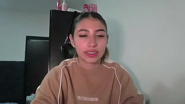 AliceTeenager___ webcam