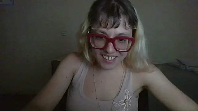 BlondieTami webcam