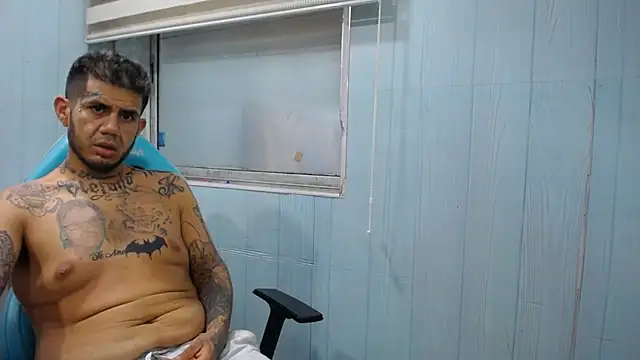 allison_max_tattoo webcam