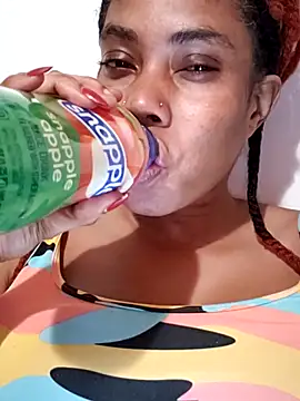 HONEYSWEETS_LIVE webcam