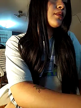 FallsForHerSmile webcam