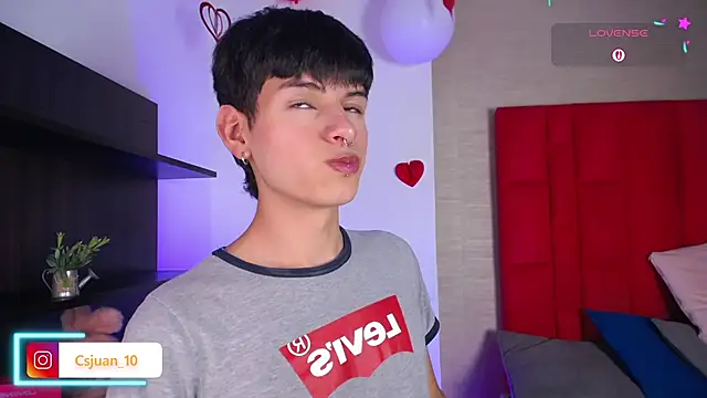 ezra_storm - Ezra_Storm's free webcam - UK Sex Cams