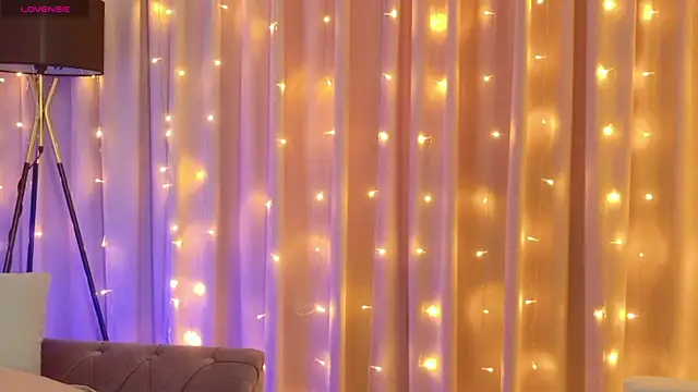 ur_shy_bambi - Ur_shy_bambi's free webcam - UK Sex Cams