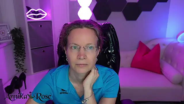 AnnikaRose webcam