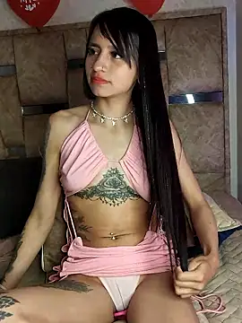 Lauraaa_pink18 webcam