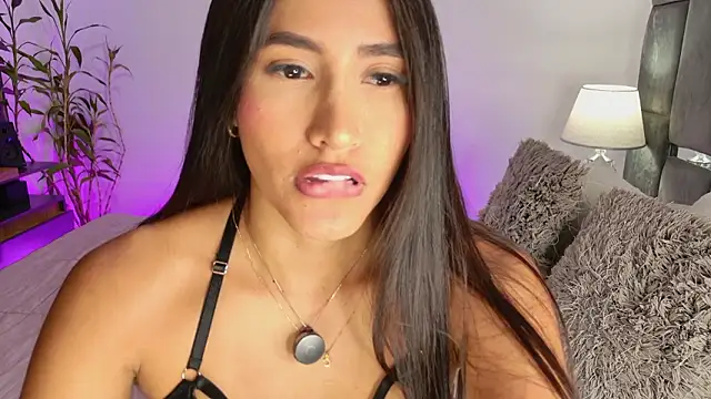 Alexawhiittee webcam