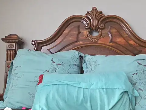 kinkyliciouse23 webcam