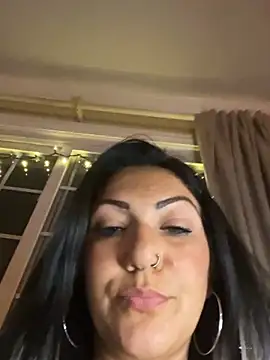 LittleMissEeve webcam