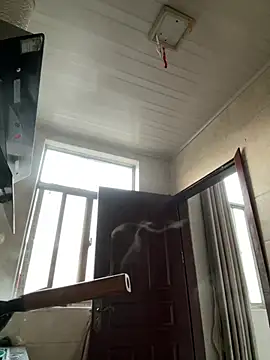 美女daaqnn在线直播