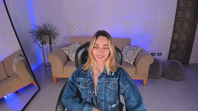 MelissaMoore_ webcam