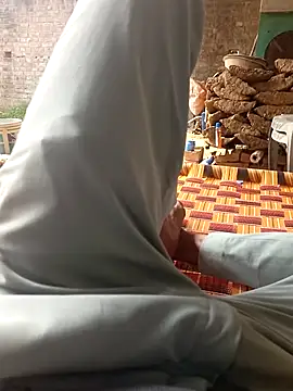 Daddyishere_19 webcam