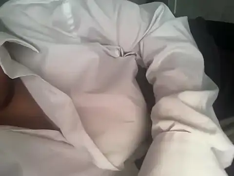 hugeindiantitties webcam