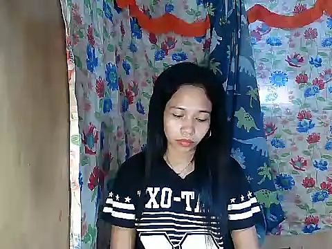 PinaySkinnyGirl webcam
