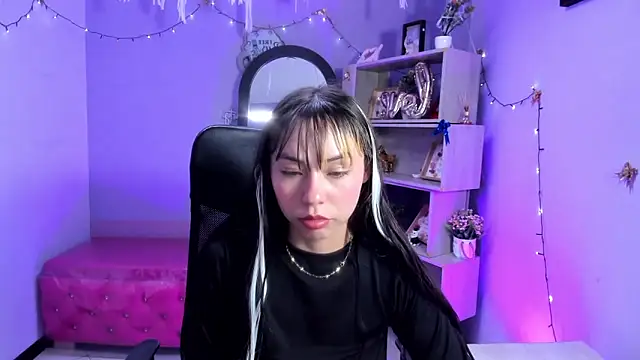 bellalovee_ - BellaLovee_'s free webcam - UK Sex Cams