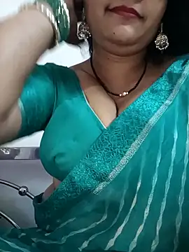 Webcam Model (Nyra-23)  is live.Free join now!