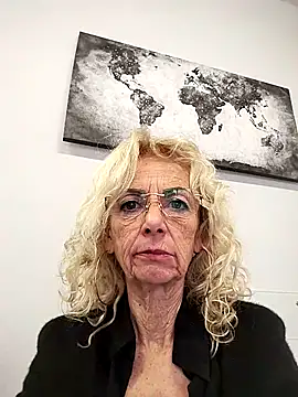 clarabell4 - Clarabell4's free webcam