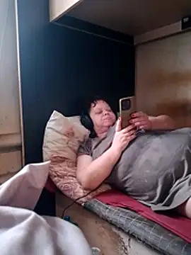 oksana72 - Oksana72's free webcam - UK Sex Cams