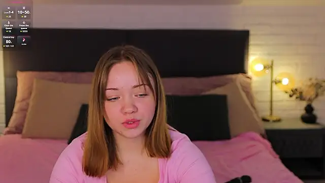 kiss_moon - Kiss_Moon's free webcam - UK Sex Cams