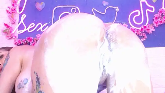 jakelinekitty (F mature) - fist  my  as