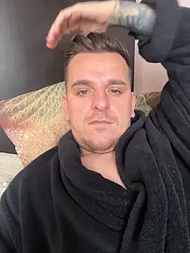 huge_cock22cm - Huge_cock22cm's free webcam - UK Sex Cams