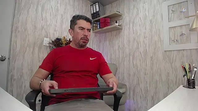 juankfit_45 - JuanKFit_45's free webcam - UK Sex Cams