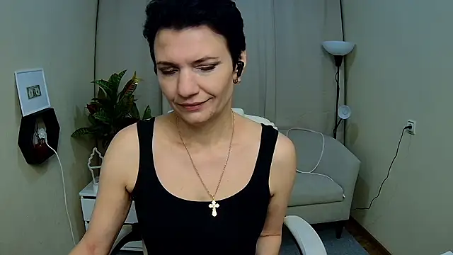 avasaturnian - AvaSaturnian's free webcam - UK Sex Cams