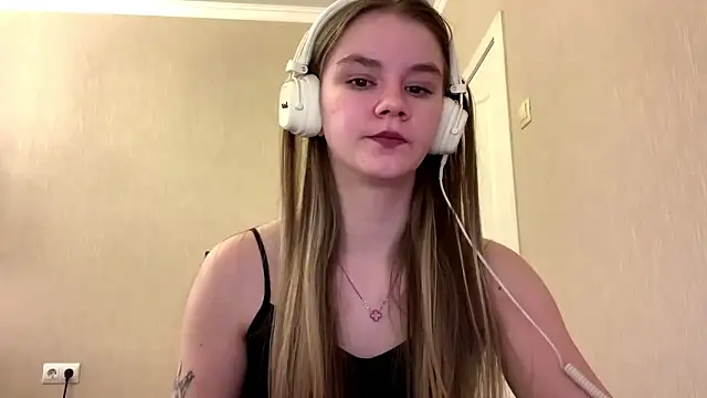 AgnesShy_ webcam