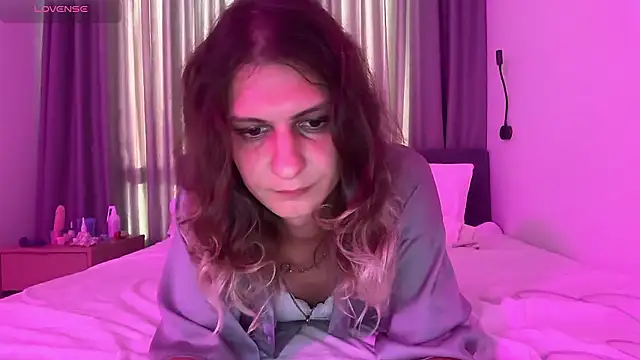 alicepinkhead - AlicePinkhead's free webcam - UK Sex Cams