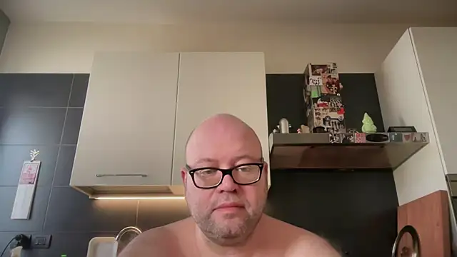 theitalianbear - Theitalianbear's free webcam - UK Sex Cams