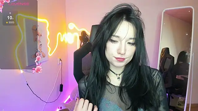 AliceeinWonderlanddd webcam