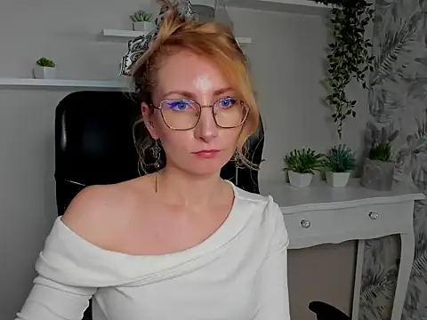 CinderellaMoon webcam