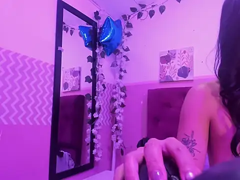 LorraineMarie webcam