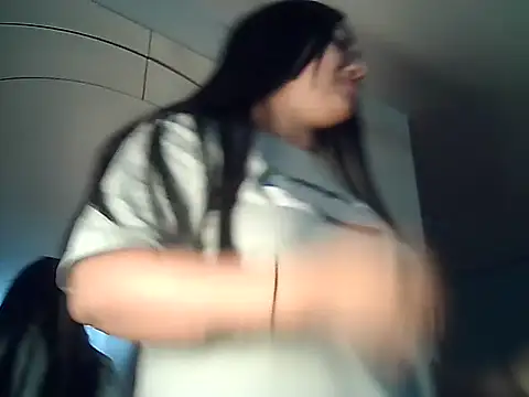 FallsForHerSmile webcam