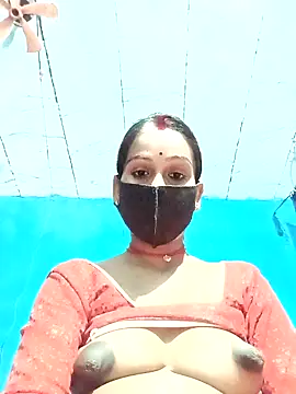 Nandani-758 webcam