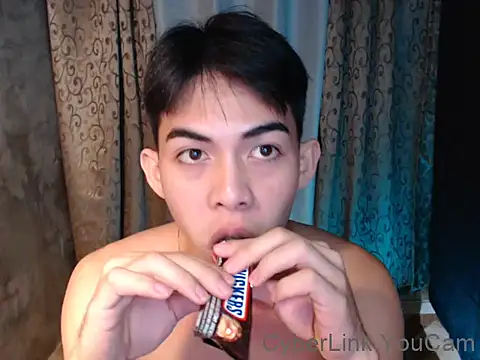 Urhotsilverboy webcam